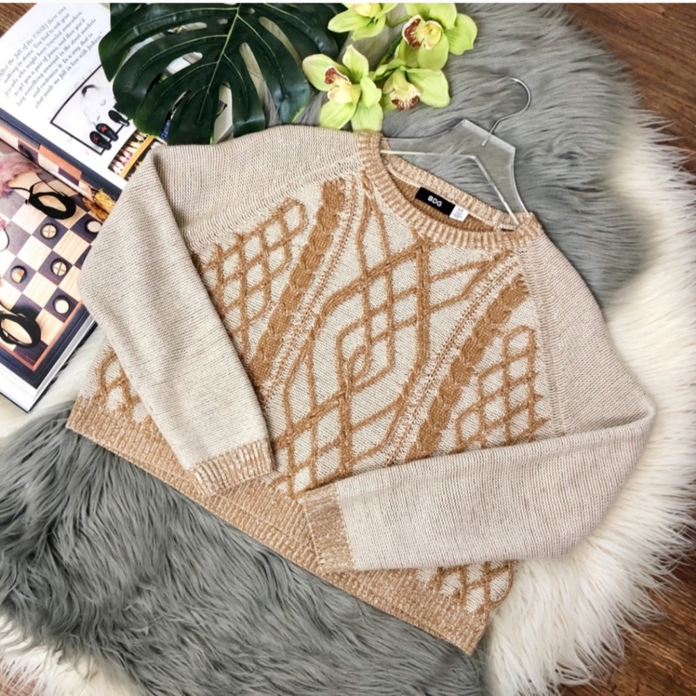 UO BDG Tan Cream Cable Knit Cropped Sweater Sz S